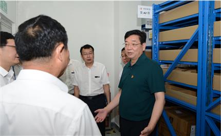 河南航投黨委書記、董事長張明超 深入中原龍浩開展“不忘初心、牢記使命”主題教育調研